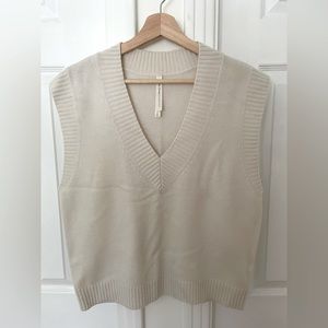 ARITZIA - The Group by Babaton Collin vest